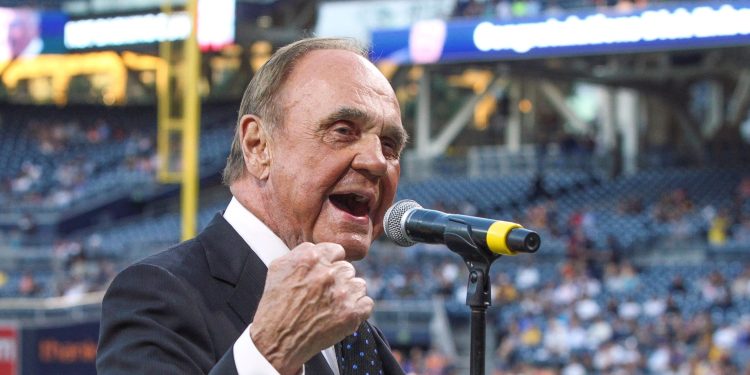 KT914Y File. 21st Dec, 2017. Richard Alan Enberg aka DICK ENBERG (born January 9, 1935 died December 21, 2017) was an American sportscaster. He provided play-by-play for various sports on numerous radio and television networks, and for individual teams, over the course of an approximately 60-year career. PICTURED: September 29, 2016 - San Diego, USA - Padres television announcer Dick Enberg says one last ''Oh My'' during a pre game ceremony honoring the end of his sports broadcasting career at Petco Park in San Diego on Thursday. (Credit Image: © Hayne Palmour Iv/San Diego Union-Tribune via ZUMA