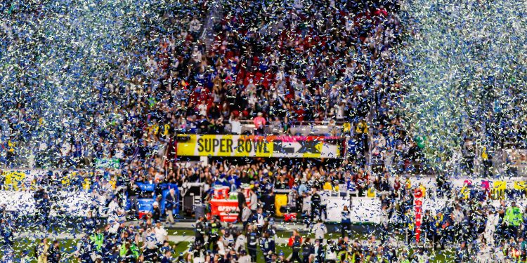 3DN6GEK Santa Clara, USA. 08th Feb, 2026. Confetti falls as the Seattle Seahawks celebrate on the field after winning Super Bowl LX at Levi's Stadium in Santa Clara, California on February 8, 2026. Super Bowl LX took place on February 8, 2026 between the New England Patriots and the Seattle Seahawks. Seattle defeated New England 19 - 13. (Photo by Kindell Buchanan/Sipa USA) Credit: Sipa USA/Alamy Live News
