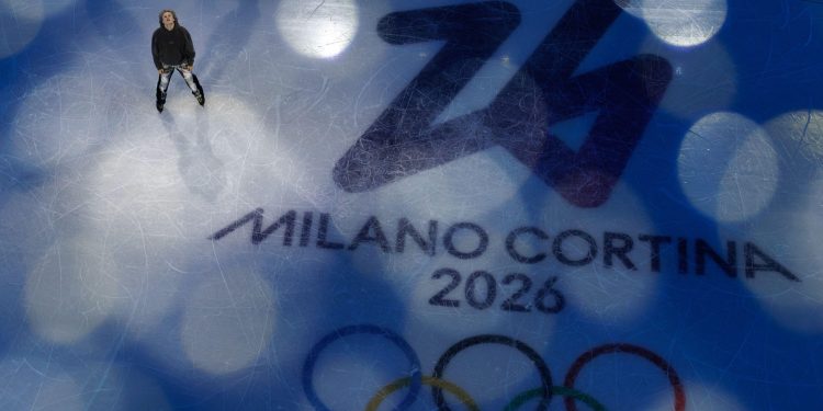 3DTCXTR Milan, Italy. 21st Feb, 2026. Ilia Malinin of the United States performs during the gala exhibition of figure skating at the Milan-Cortina 2026 Olympic Winter Games in Milan, Italy, Feb. 21, 2026. Credit: Chen Yichen/Xinhua/Alamy Live News