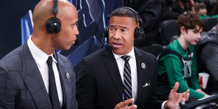 Boston, MA - February 1, 2026 - TD Garden: Mark Jones and Richard Jefferson during the 2026 Pioneers Classic.
(Photo by Paul Rutherford / ESPN Images)