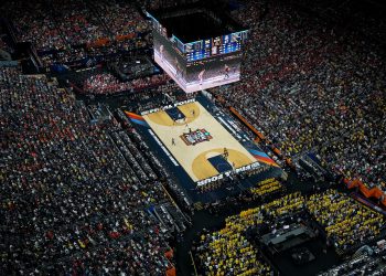 Arizona and Michigan compete during the first half of an NCAA college basketball tournament semifinal game at the Final Four, Saturday, April 4, 2026, in Indianapolis. (AP Photo/AJ Mast)