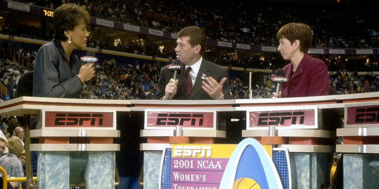St. Louis MO - March 16, 2001 - Savis Center:
On air talent members Robin Roberts, Geno Auriemma, and Muffet McGraw are shown working on air during the NCAA Womens Basketball Tournament Final Four games back in 2001.
(Photo by Rick Graefe / ESPN Images)