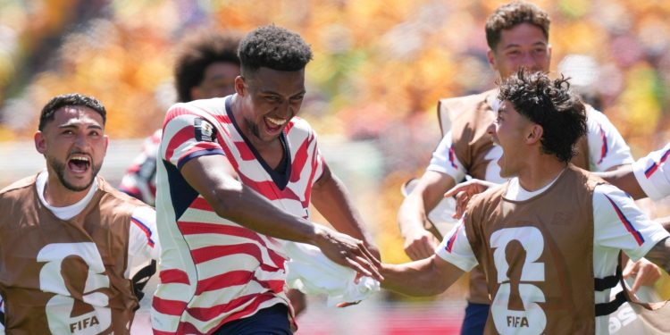 3ERY2GN Seattle, USA. 19th June, 2026. Alex Freeman (2nd L) of the United States celebrates a goal with teammates during the group D match between the United States and Australia at the 2026 FIFA World Cup at Seattle Stadium in Seattle, the United States, June 19, 2026. Credit: Peng Ziyang/Xinhua/Alamy Live News