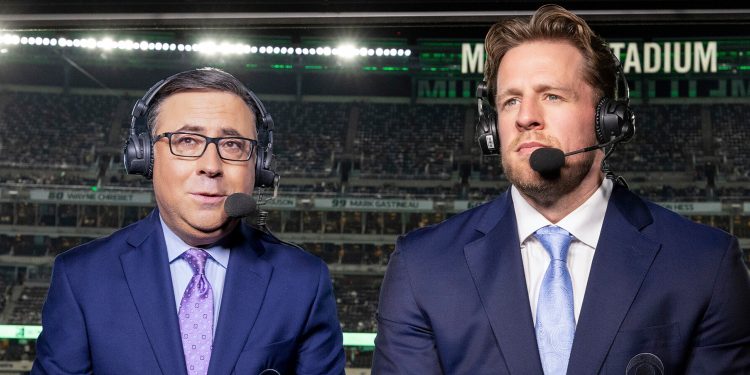 NFL ON CBS - Ian Eagle and JJ Watt, Play-by-Play Announcers at the Philadelphia Eagles versus the New York Jets preseason game on August 22, 2025. Photo: Mary Kouw/CBS ©2025 CBS Broadcasting, Inc. All Rights Reserved.