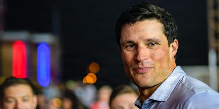 3F8626M Luke Kuechly, a Pro Football Hall of Fame Class of 2026 inductee, meets with members of the 910th Airlift Wing from Youngstown Air Reserve Station, Ohio, during the Pro Football Hall of Fame Game in Canton, Ohio, on August 6, 2026.